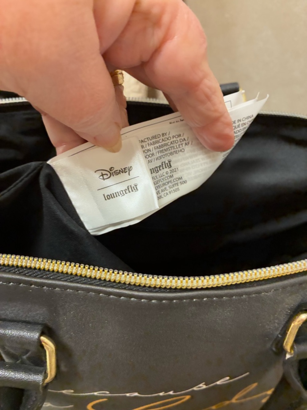 NWOT! Disney Loungefly Aristocats Marie "Because I'm a Lady" Striped Satchel - Picture 9 of 15